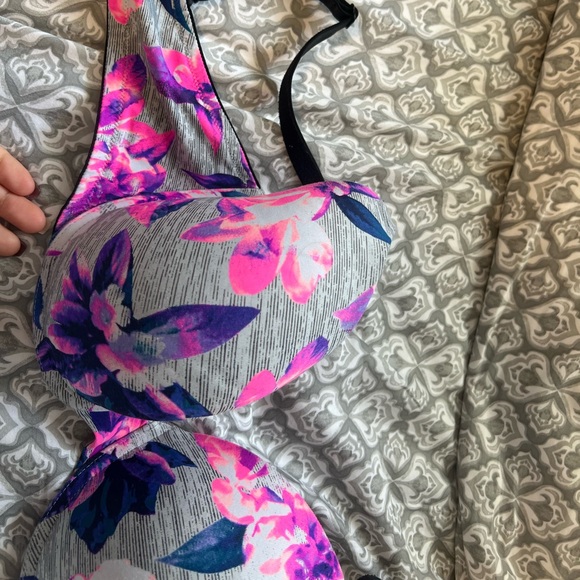 Pink - Victoria’s Secret Push Up Bra - Picture 2 of 7